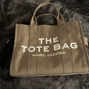 Marc Jacobs Tote Size Medium